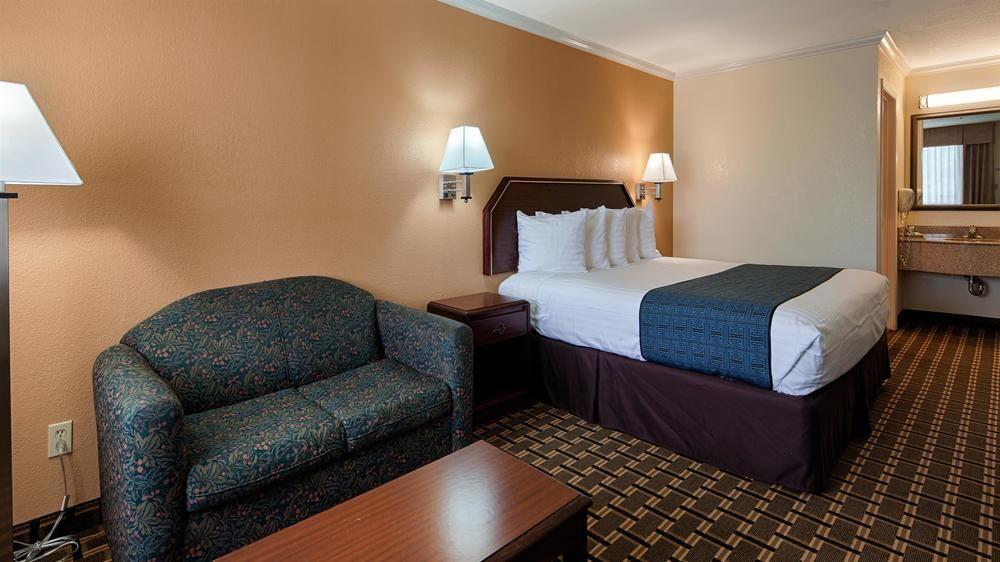 Best Western Garden Inn San Antonio Exterior photo