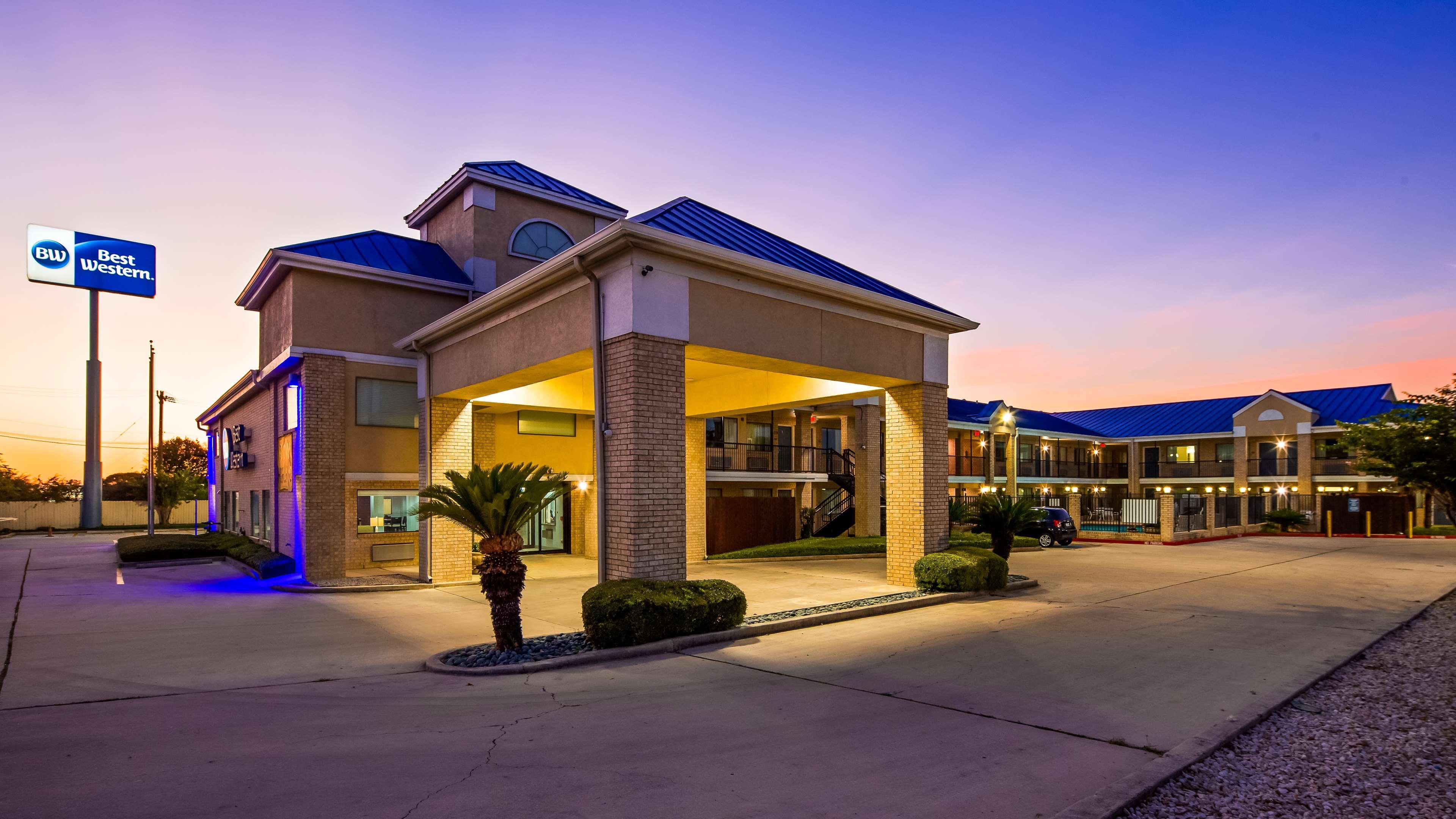 Best Western Garden Inn San Antonio Exterior photo