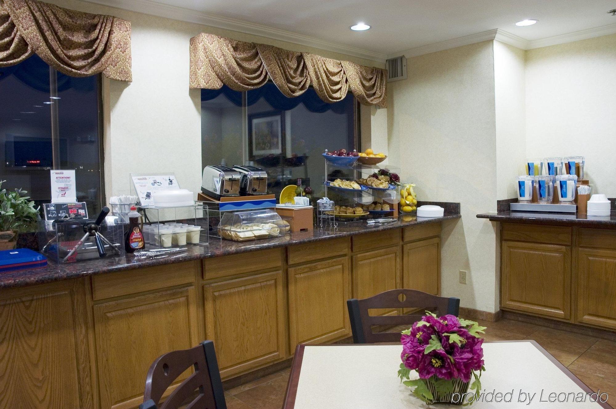 Best Western Garden Inn San Antonio Restaurant photo